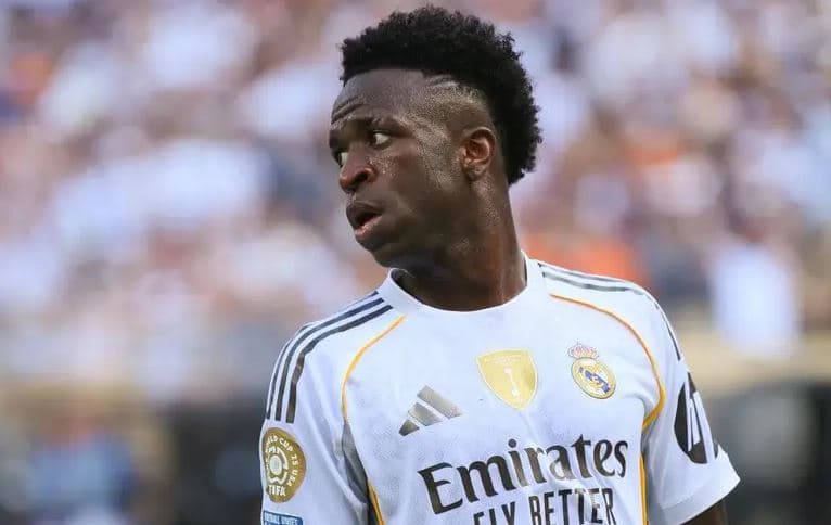 Real Madrid Reportedly Considering Vinícius Júnior Exit Amid Growing Tensions and Tactical Shifts